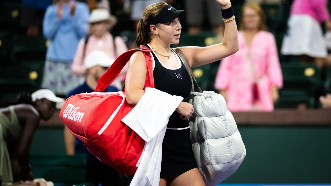 Pernyataan Emosional Amanda Anisimova Usai Berpisah Dengan Sang Pelatih