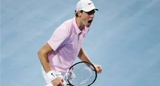 Pertahankan Dominasi Atas Alexander Zverev, Jannik Sinner Bertahan Di Miami