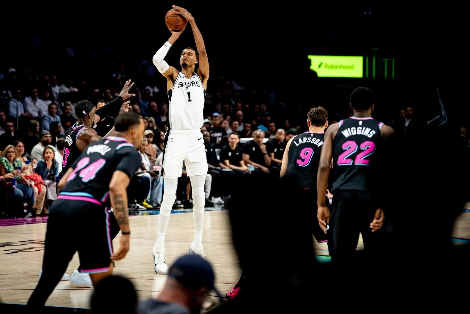 Victor Wembanyama Pimpin Klasemen MVP, Shai Tergeser - sumber: (mainbasket)