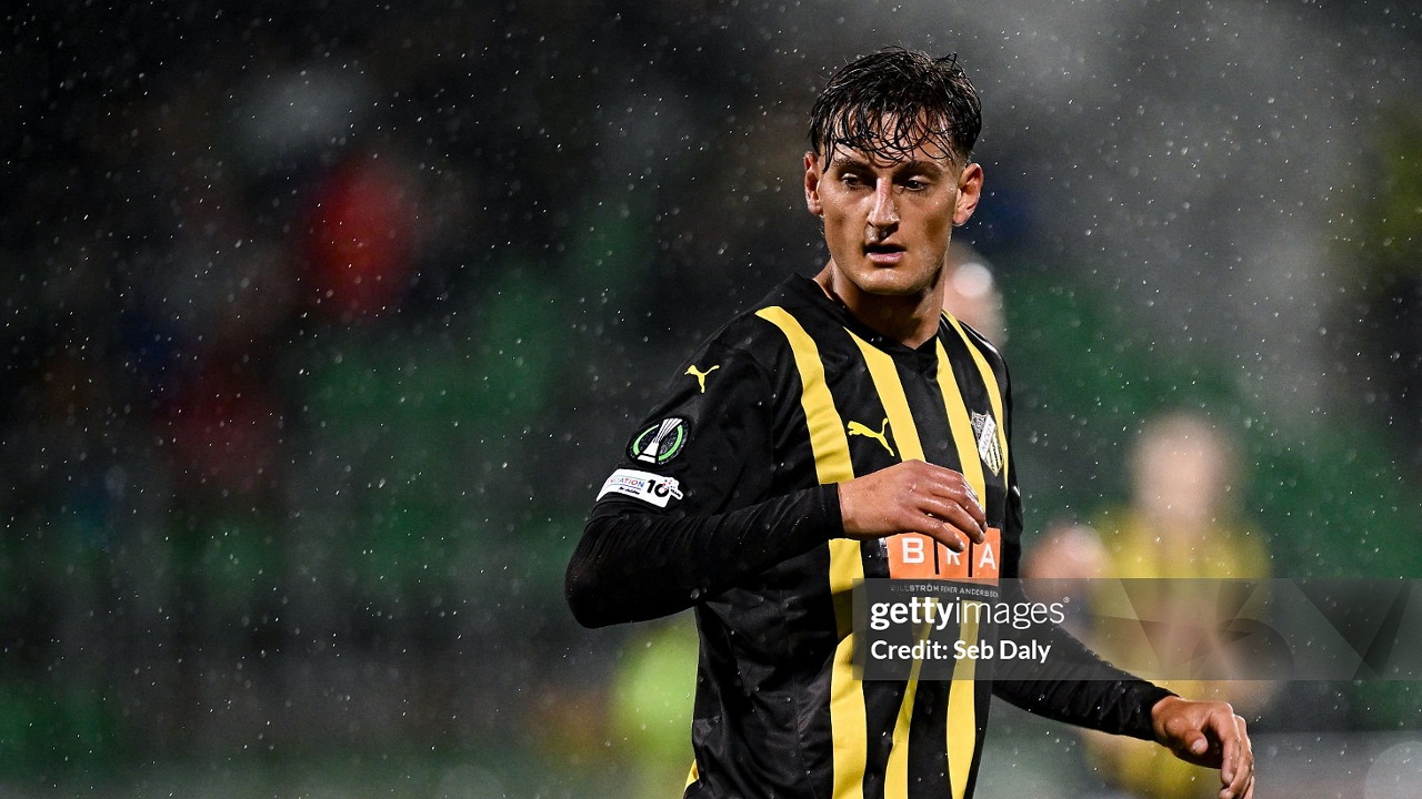 Wolves Ungguli Rangers dan Celtic dalam Perburuan Silas Andersen