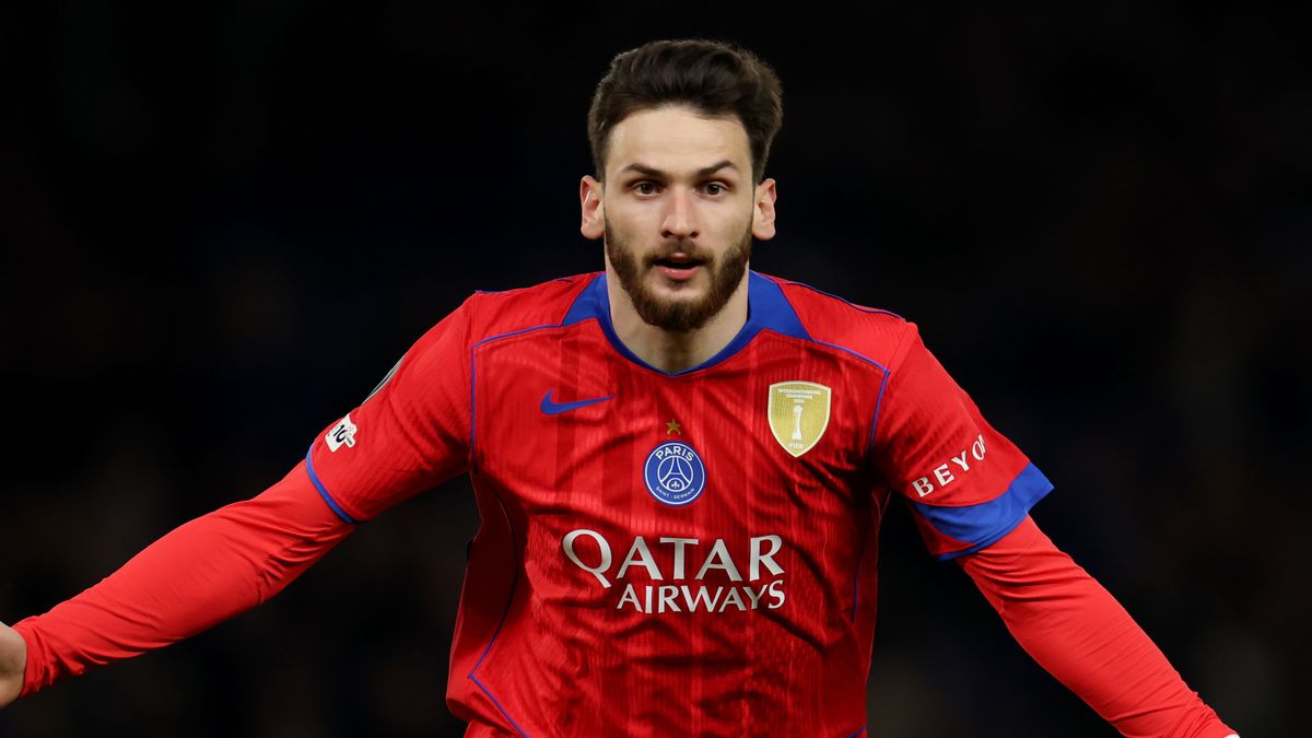 Arteta Terima Pesan Klopp Soal Khvicha Kvaratskhelia