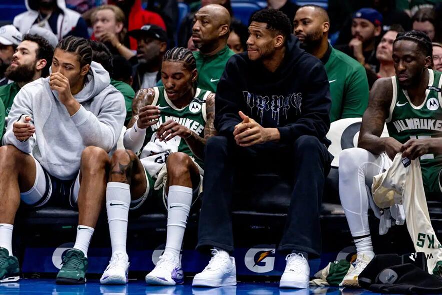 Bucks Tersingkir, Dinamika Tim Kian Kompleks