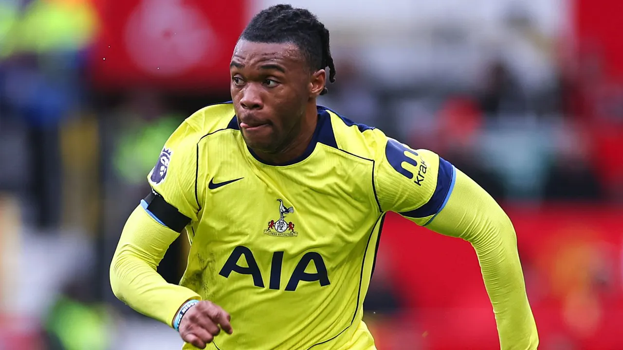 Destiny Udogie Dinilai Cocok Gantikan Luke Shaw di Manchester United