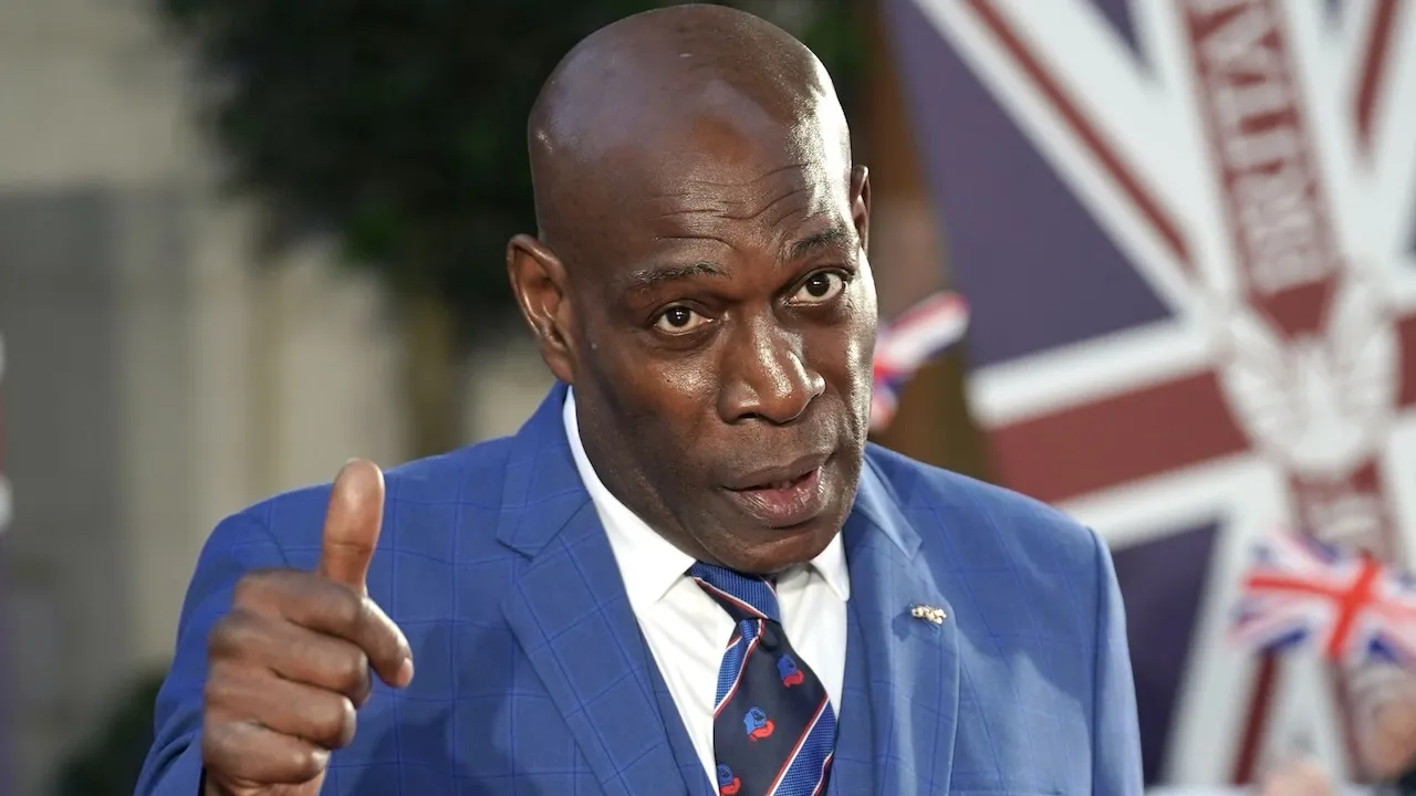 Frank Bruno Bicara Peluang Lawan Fury dan Joshua