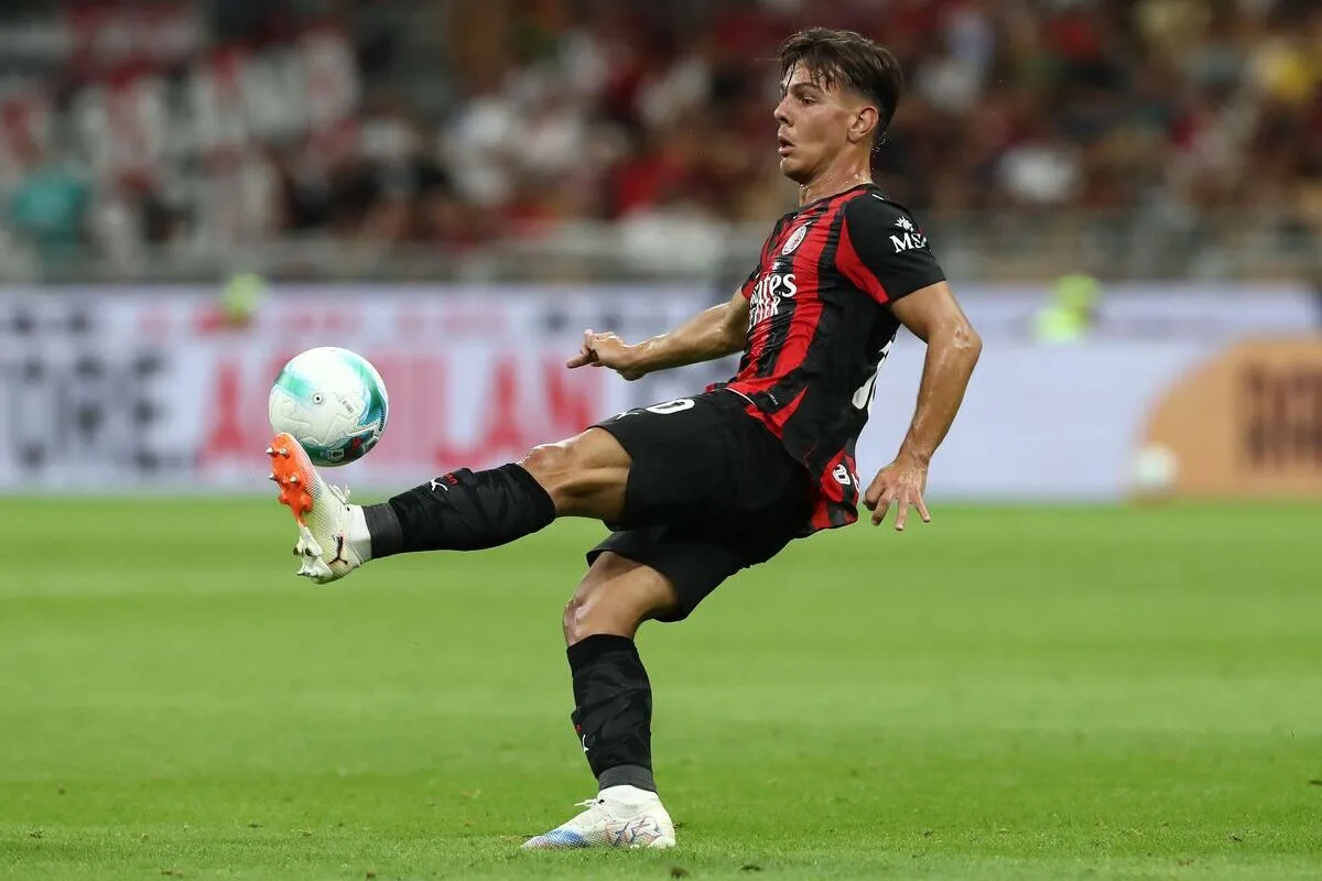 Gelandang Milan Jashari Puji Allegri, Fokus Tembus Liga Champions - sumber: (footballitalia)