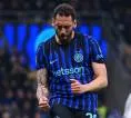 Hakan Calhanoglu Ingin Pulang ke Turki, Inter Pasang harga 15 Juta Euro