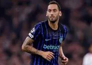 Inter Milan Bisa Tenang, Hakan Calhanoglu Hanya Alami Cedera Ringan