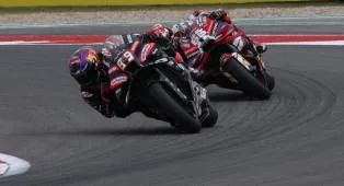 Kalah di Lap Akhir, Francesco Bagnaia Akui Jorge Martin Layak Menang