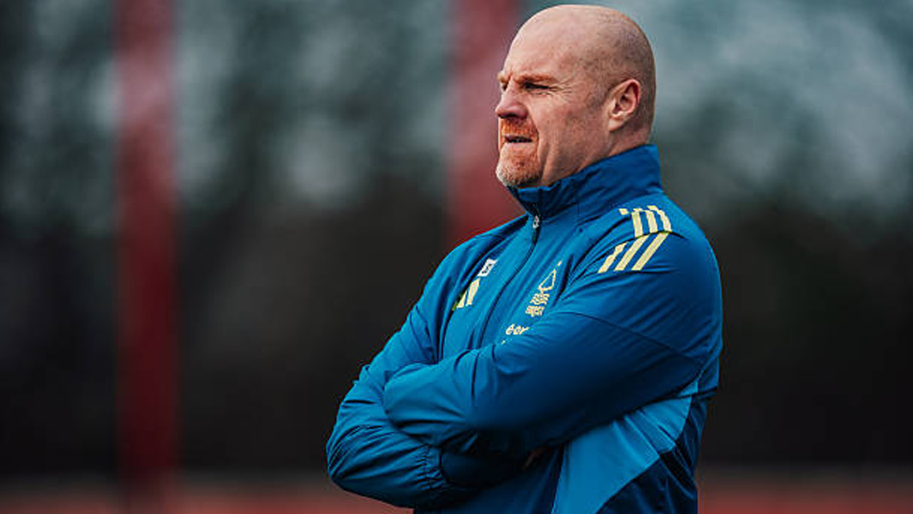 Sean Dyche Tertawakan Rumor Tangani Tottenham