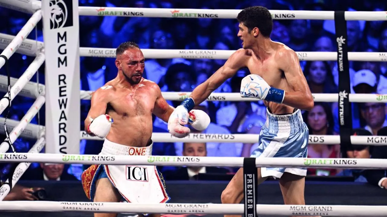 Sebastian Fundora Menang TKO atas Keith Thurman, Pertahankan Sabuk WBC