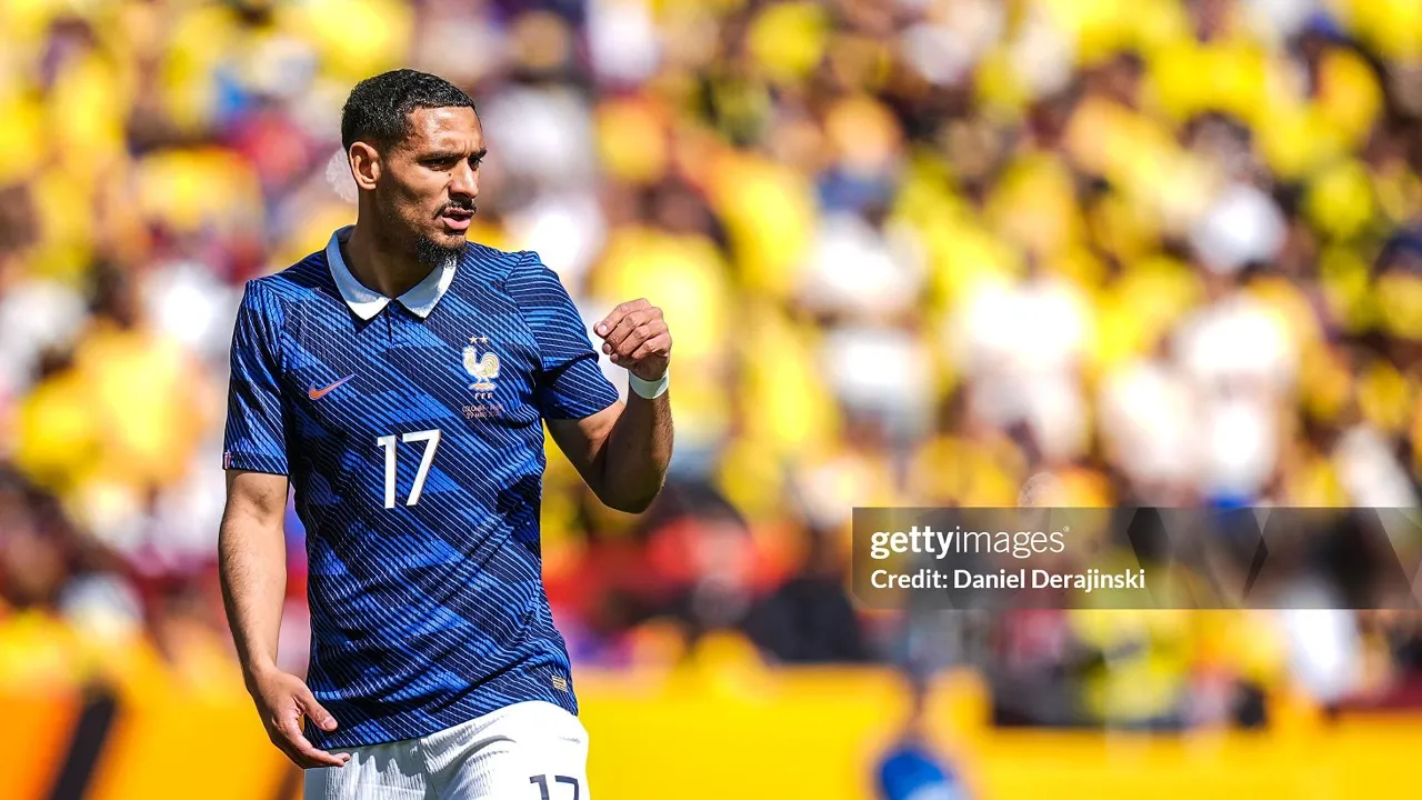 Maxence Lacroix jadi target utama Aston Villa di musim panas