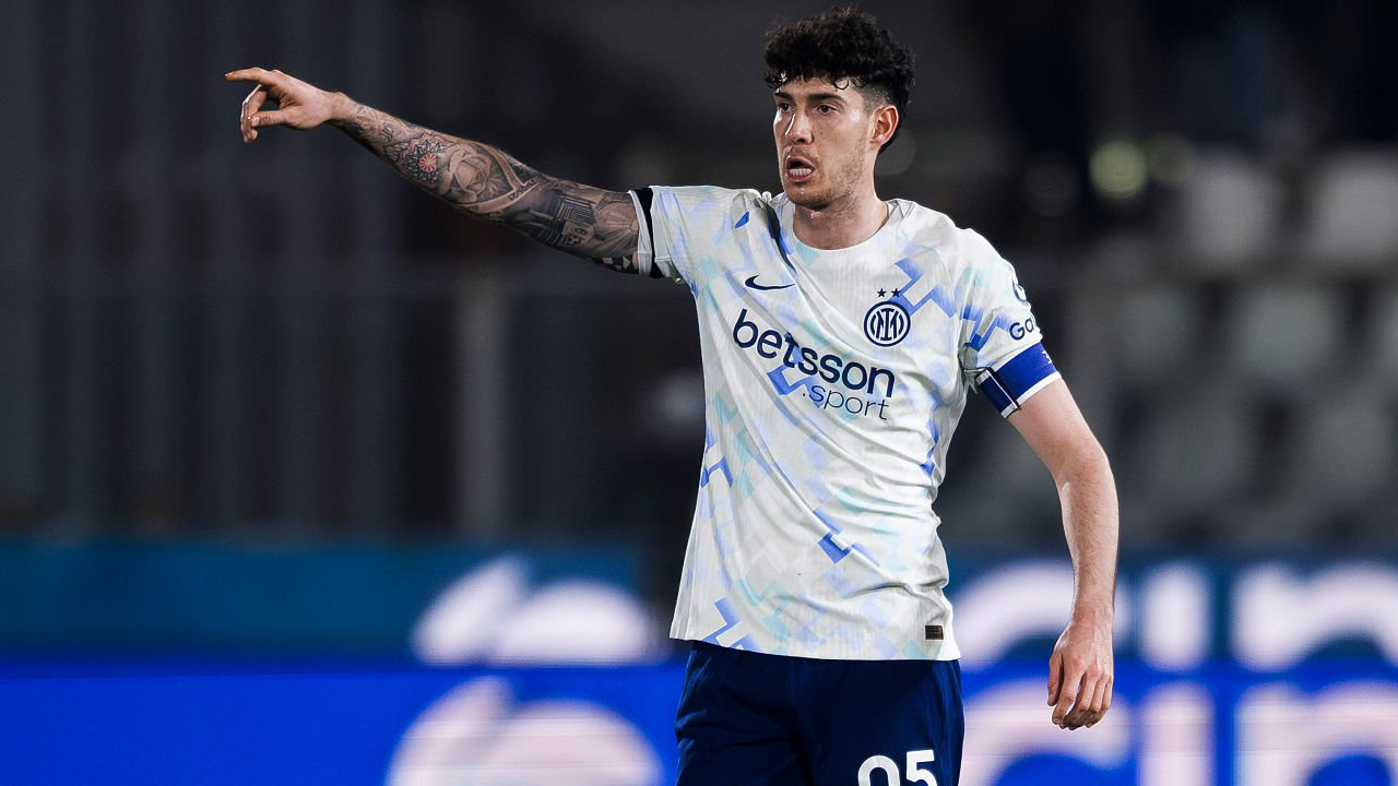 Barcelona Serius Inginkan Alessandro Bastoni, Negosiasi Diprediksi Sulit