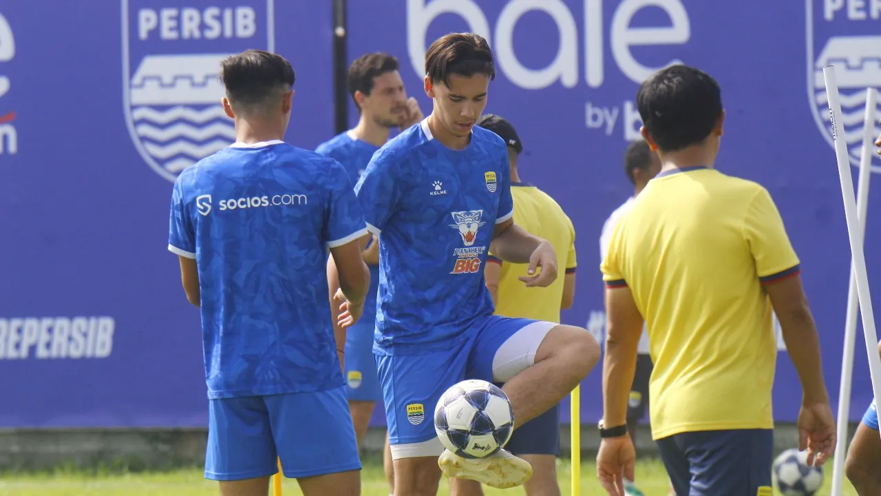 Bek Senior Persib Sebut Dion Markx Punya Masa Depan Cerah