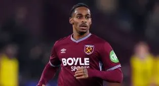 Crysencio Summerville Diklaim Cocok Gantikan Salah di Liverpool