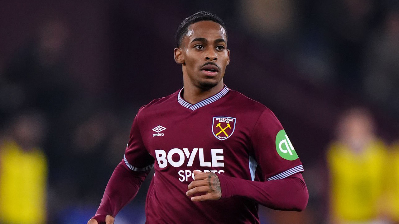 Crysencio Summerville Diklaim Cocok Gantikan Salah di Liverpool