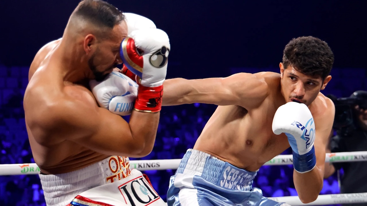 Dihentikan Fundora, Keith Thurman Kritik Keputusan Wasit