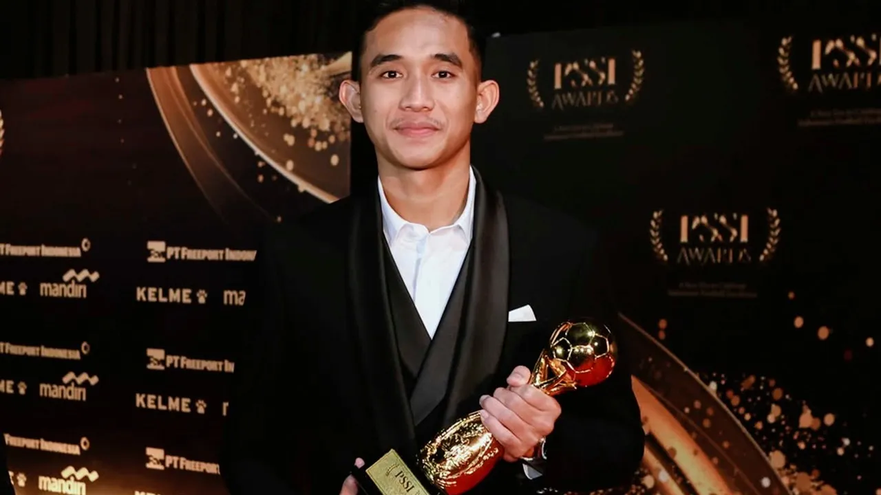 Gol Setengah Lapangan Rizky Ridho Terpilih Sebagai Goal of The Season