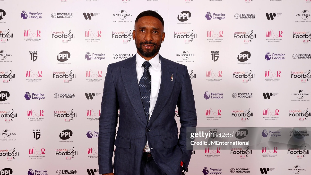 Jermain Defoe Resmi Jadi Pelatih Klub National League, Woking