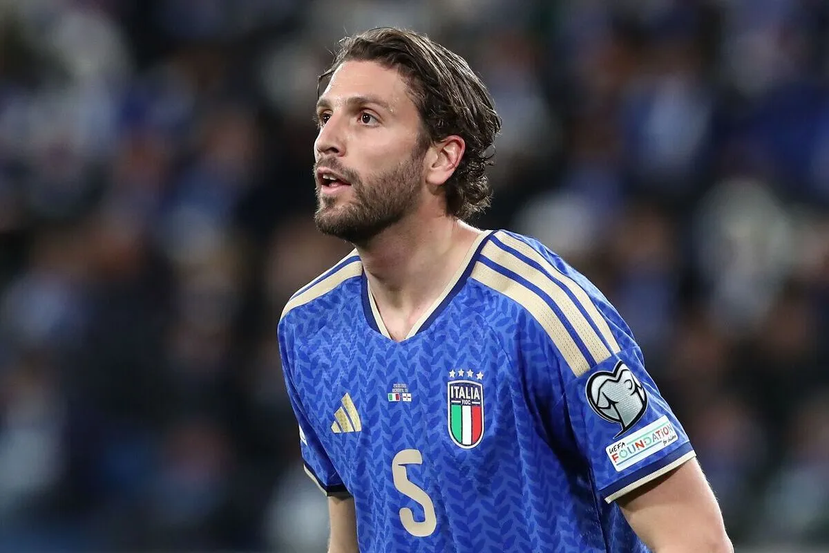 Locatelli Kritik Dukungan Fans Juventus Mengacu Generasi Emas Inggris - sumber: (footballitalia)