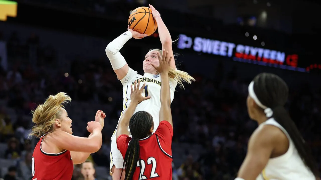 Michigan Wolverines Melaju ke Elite Eight Usai Hentikan Louisville