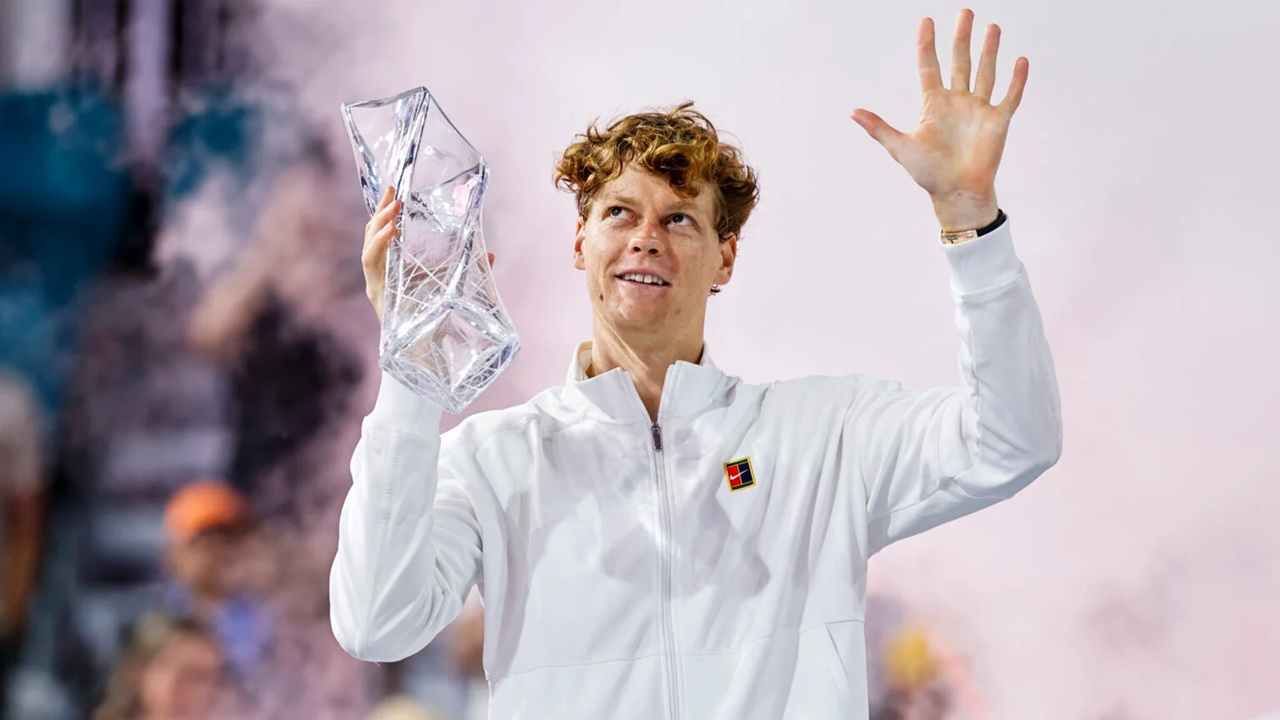 Pandangan Jannik Sinner Usai Naik Podium Juara Di Miami