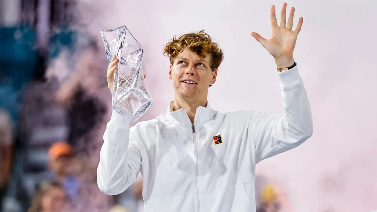 Pandangan Jannik Sinner Usai Naik Podium Juara Di Miami