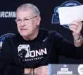 Pelatih UConn Geno Auriemma Kritik Format Turnamen NCAA Jelang Elite Eight