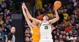 Aday Mara Lega Antarkan Michigan ke Final Four