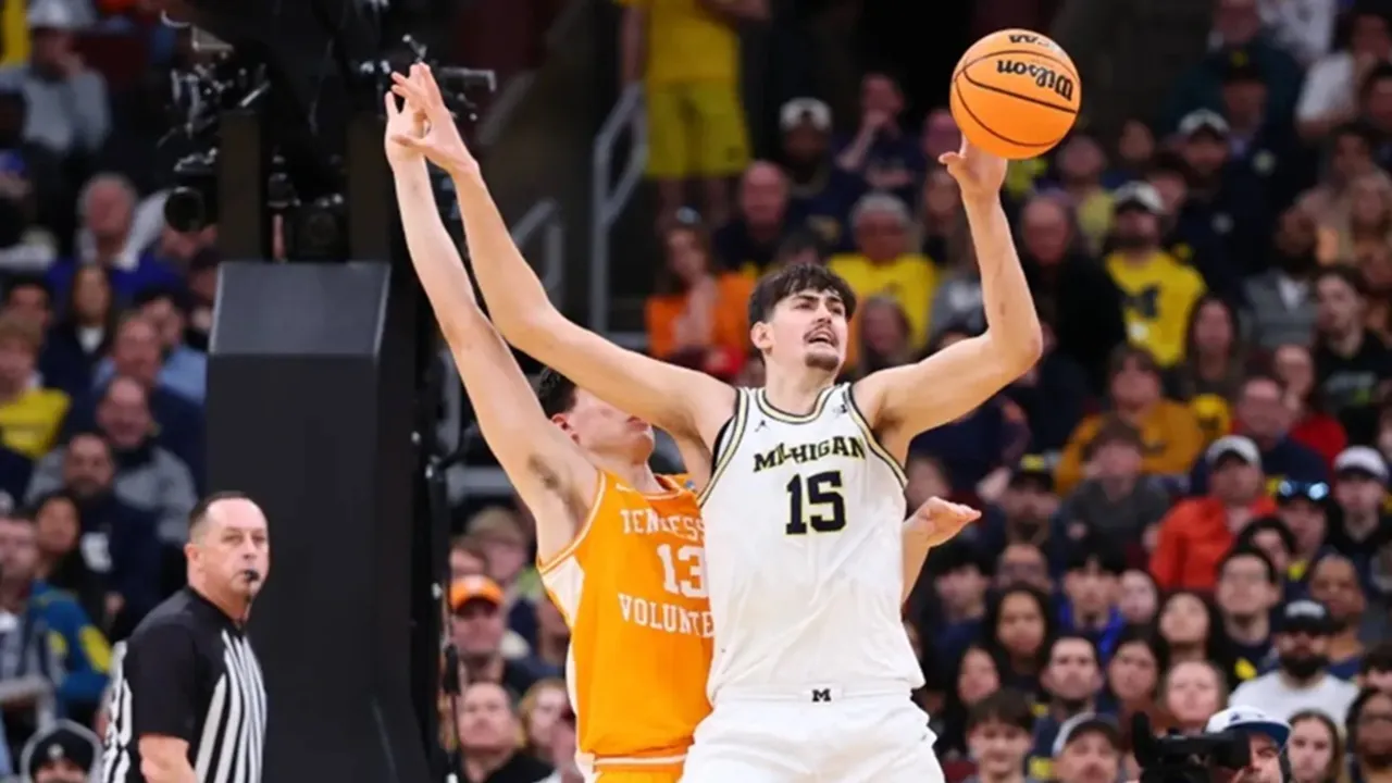 Aday Mara Lega Antarkan Michigan ke Final Four
