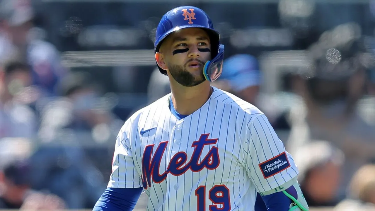 Dalam tiga pertandingan pertamanya, Bo Bichette hanya membukukan satu pukulan dari 14 kesempatan dengan delapan strikeout. (Foto: AP)