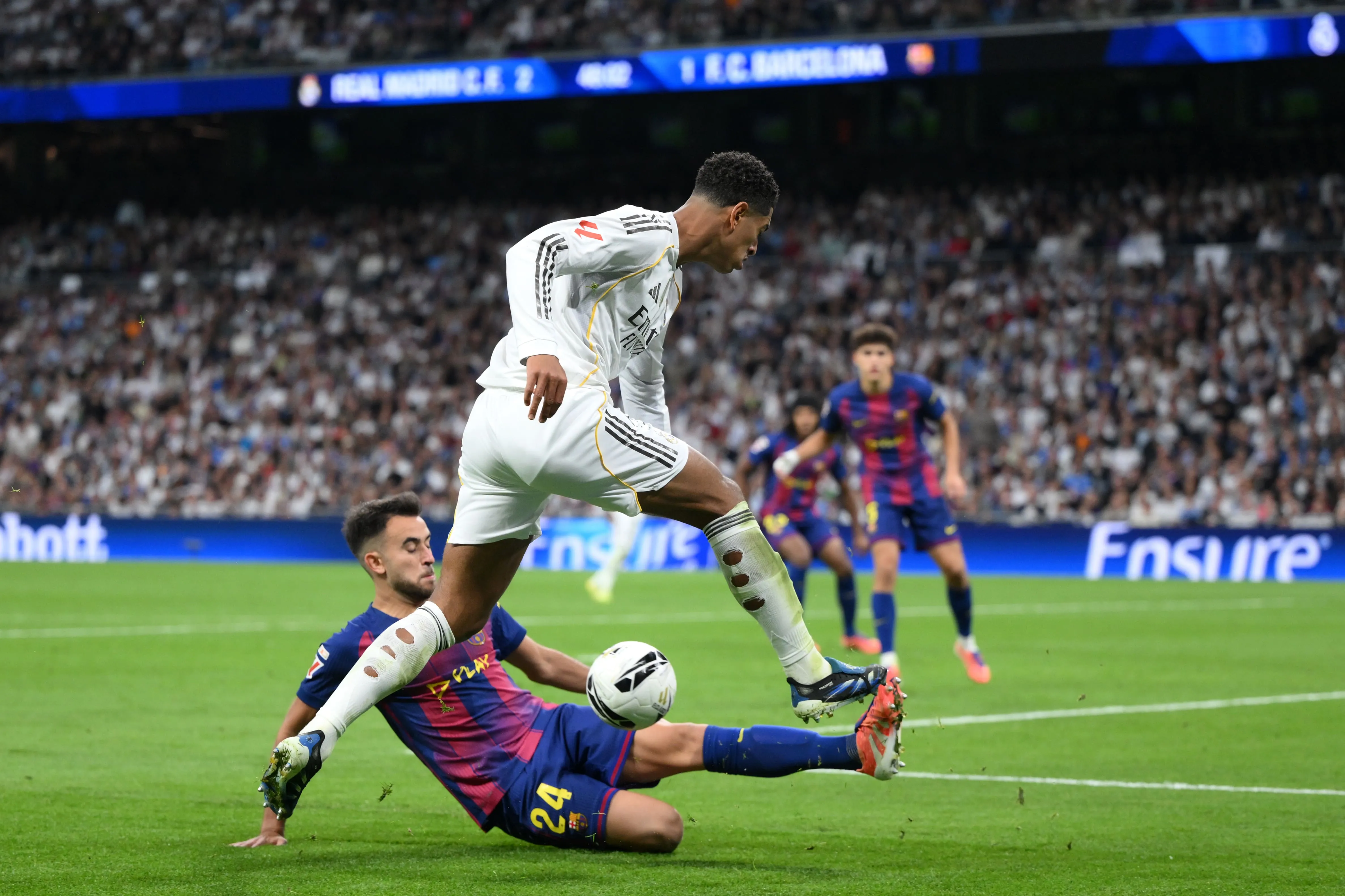 Eric Garcia Sebut Raphinha Pemimpin Berkarakter di Barcelona - sumber: (footballespana)