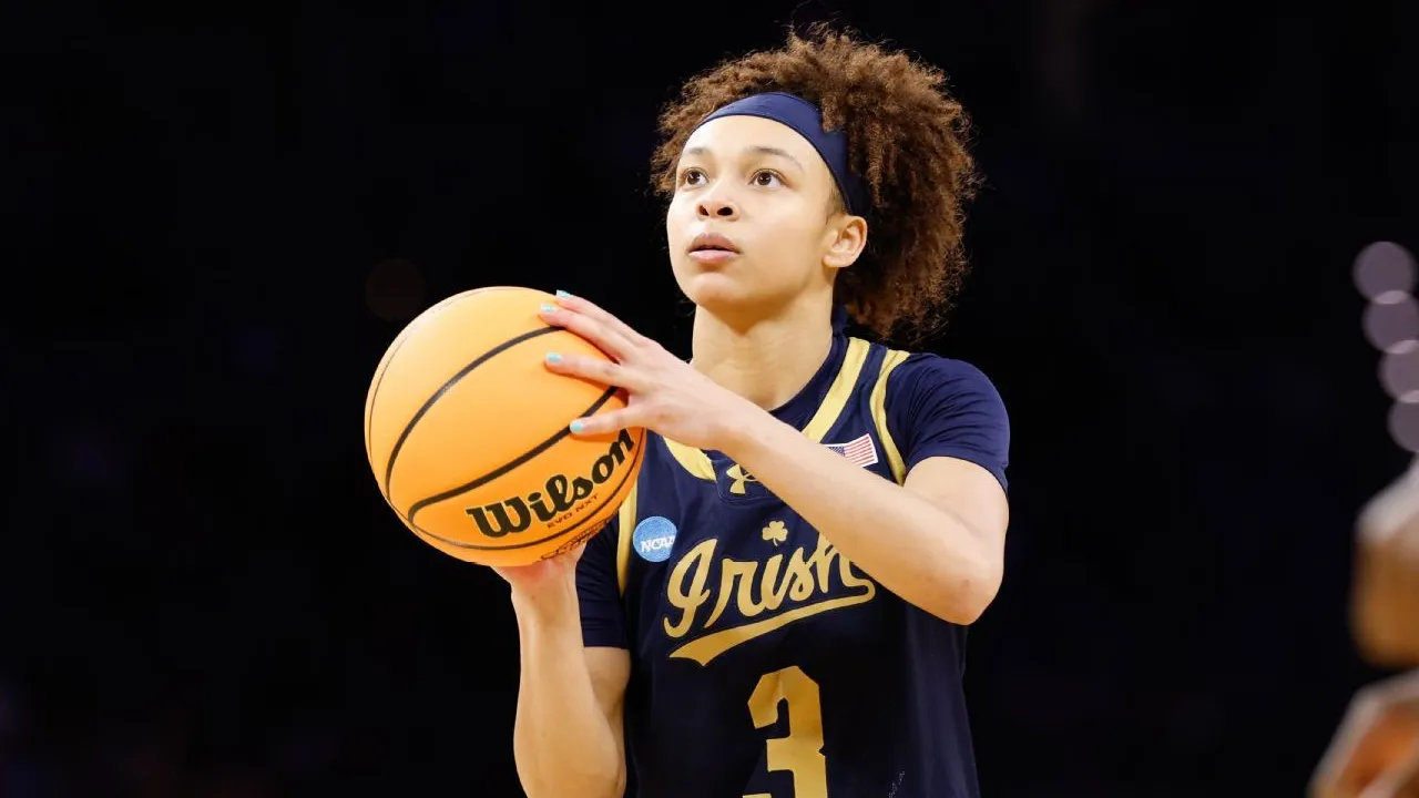 Performa Hannah Hidalgo sepanjang musim ini terbilang impresif dan memperkuat posisinya sebagai salah satu kandidat teratas dalam draft WNBA 2027. (Foto: AP)