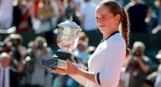 Jelena Ostapenko Blak-Blakan Tentang Tantangan Jadi Juara Grand Slam