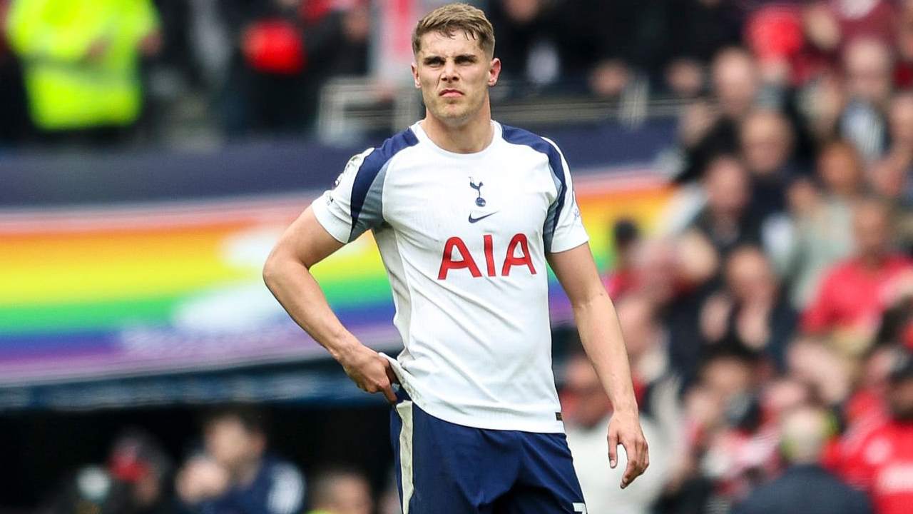 Jika Micky van de Ven Pergi, 3 Bek ini Bisa Jadi Pengganti di Spurs