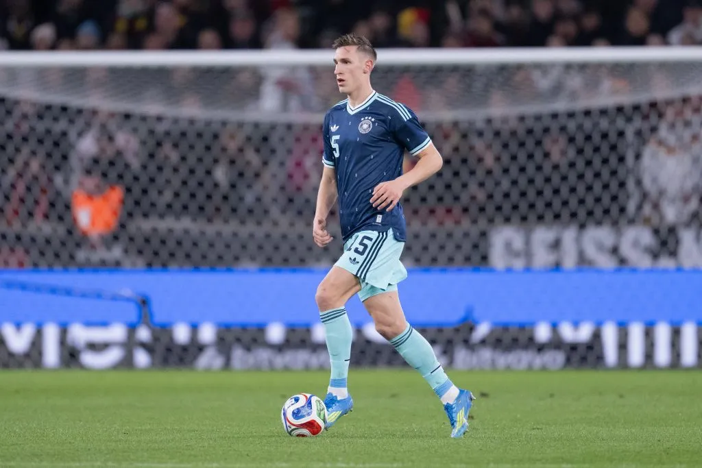 Nico Schlotterbeck Tegaskan Belum Ada Pembicaraan Kontrak Baru - sumber: (getfootballnewsgermany)