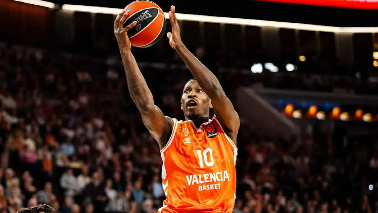 Omari Moore resmi bertahan dengan Valencia Basket.