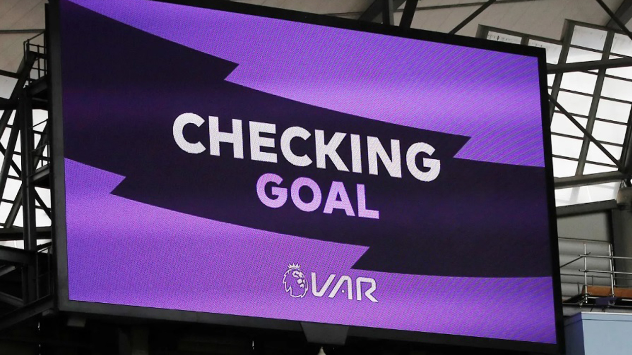 Survei FSA: Fans Klub Premier League Makin Gerah dengan VAR