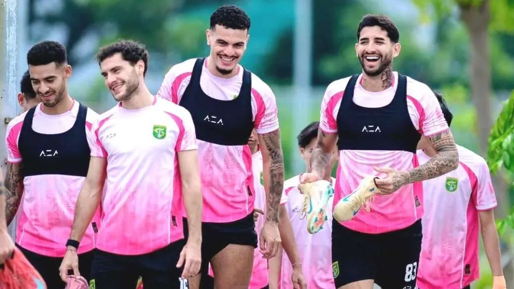 Tavares Beri Kebebasan Bruno Paraiba saat Hadapi Persita - sumber: (ileagueid)