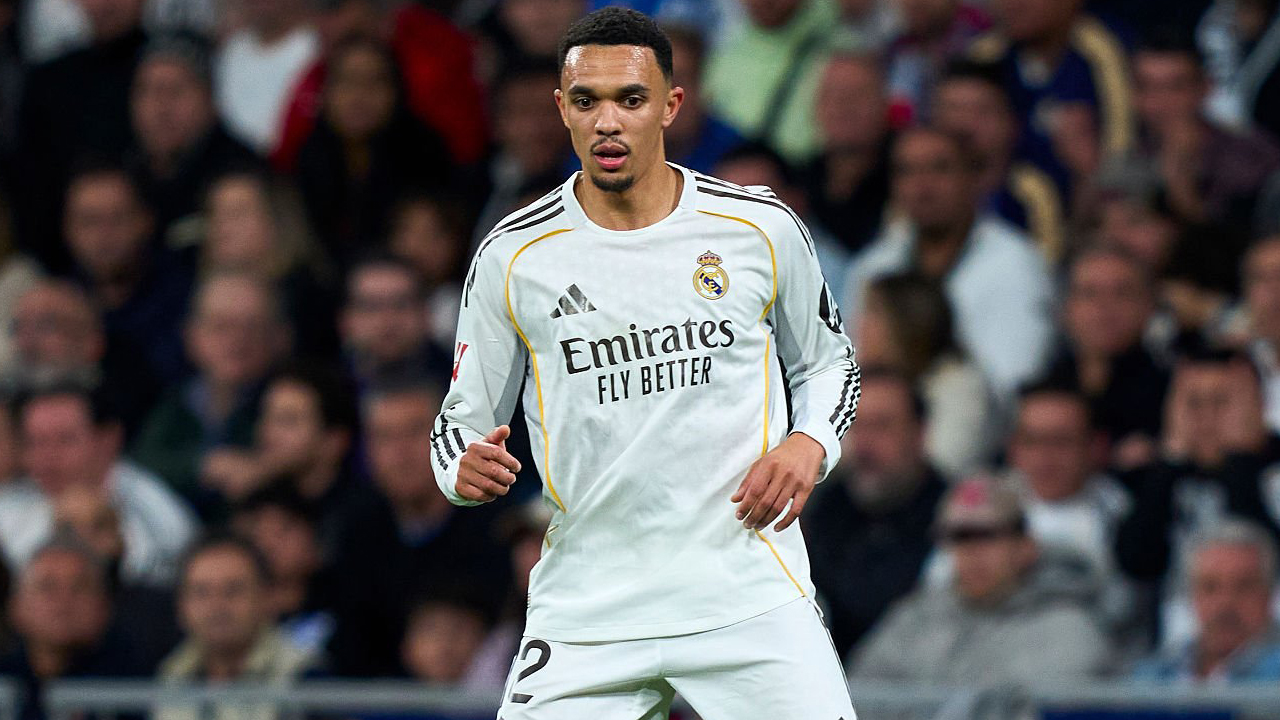 Trent Alexander-Arnold Dicoret, Lineker Curiga Tuchel Punya Masalah Pribadi