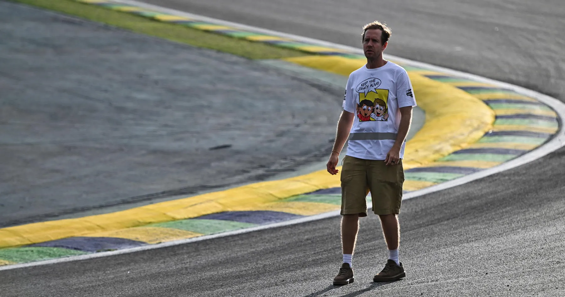 Vettel Ikut London Marathon untuk Amal Brain & Spine - sumber: (racingnews365)