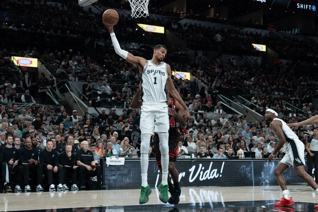 Wembanyama Pecahkan Rekor NBA 1966 dengan Cepat - sumber: (mainbasket)