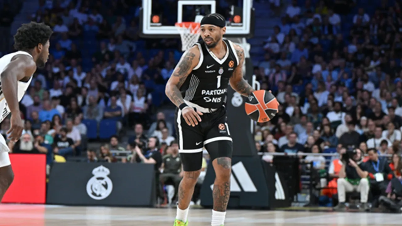 Carlik Jones Merasa Bangga Raih MVP di Bulan Maret