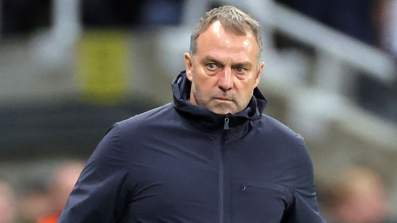 Hansi Flick Pusing, Pemain Lama Pulih dan Bintang Muda Lagi On Fire