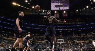 LeBron dan Luka Torehkan Rekor di Kemenangan Lakers atas Cavs