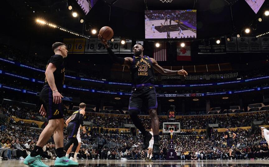 LeBron dan Luka Torehkan Rekor di Kemenangan Lakers atas Cavs