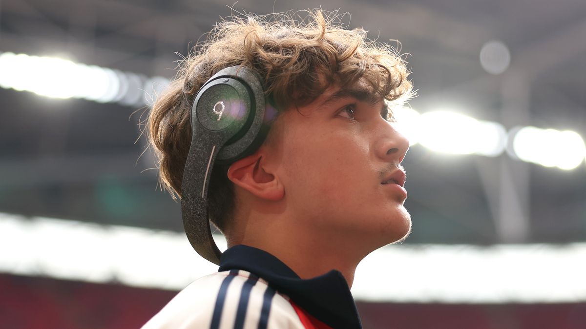 Max Dowman Cetak Gol Indah untuk Timnas U19 Inggris