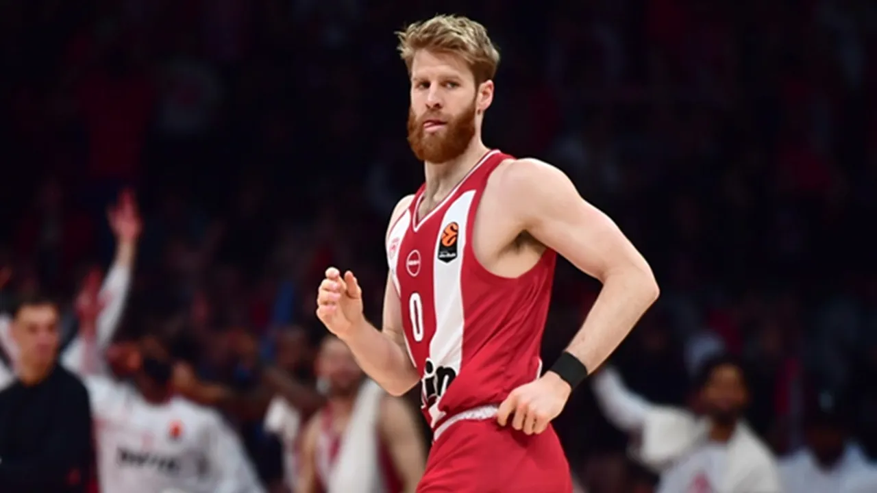 Panathinaikos Aktor Minta Naturalisasi Thomas Walkup Dicabut