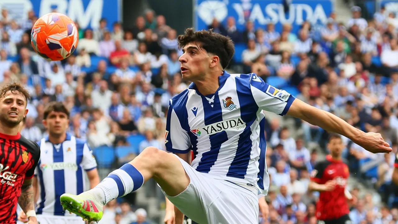 Real Madrid Memantau Perkembangan Bek Milik Sociedad