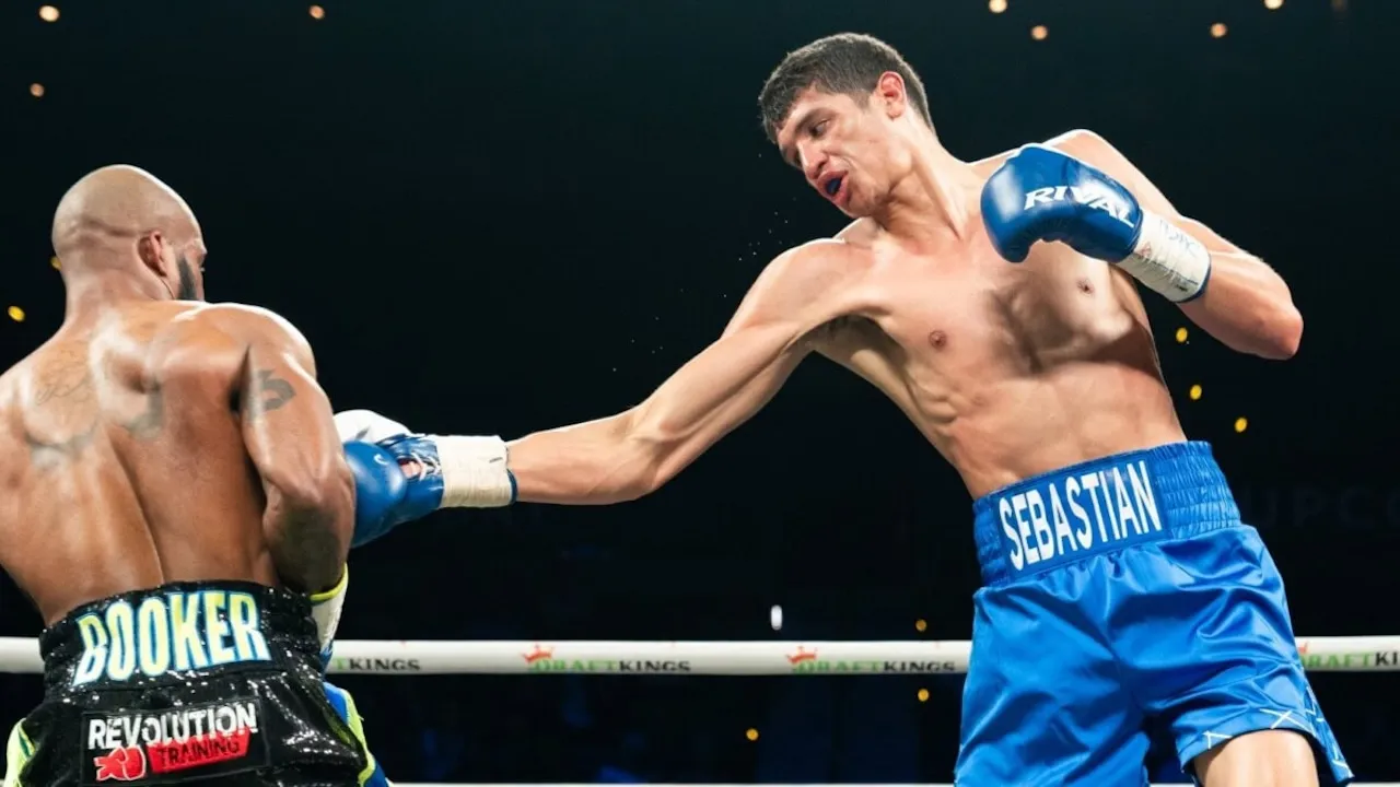 Terence Crawford Jagokan Sebastian Fundora Kalahkan Ennis