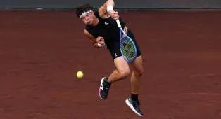 Ben Shelton Bertahan Dari Gempuran Zhang Zhizhen Di Houston